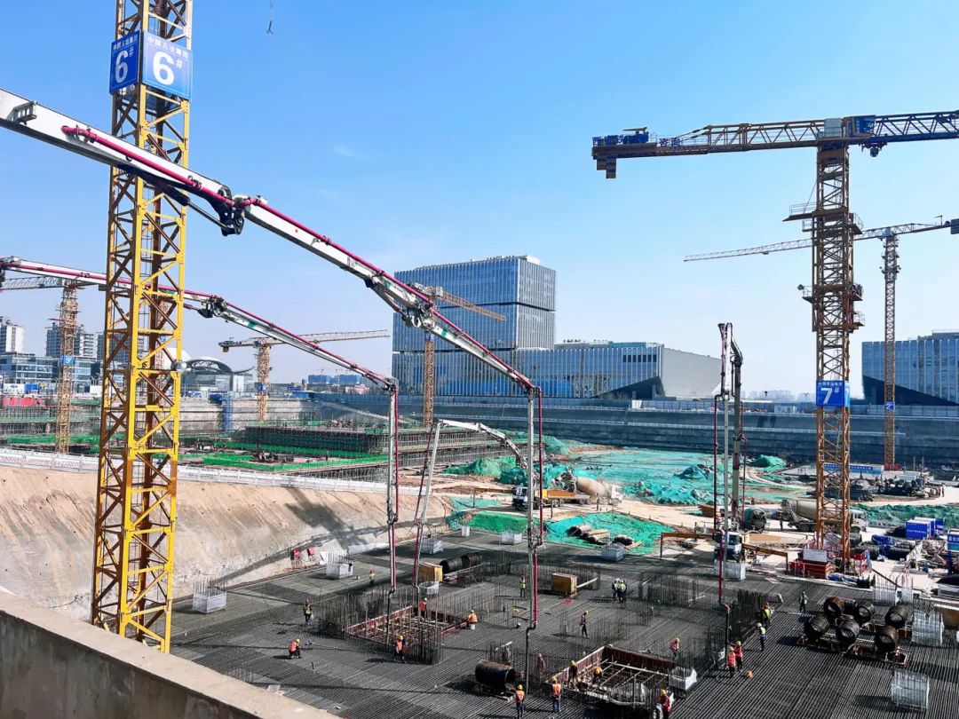 提前11小时！开云电子·「中国」官方网站大米数泵车赋能高效施工