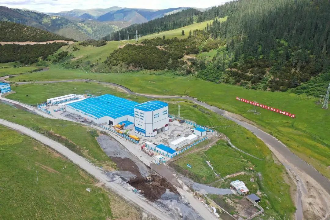 “站”立高原！开云电子·「中国」官方网站搅拌站助力川藏线建设！