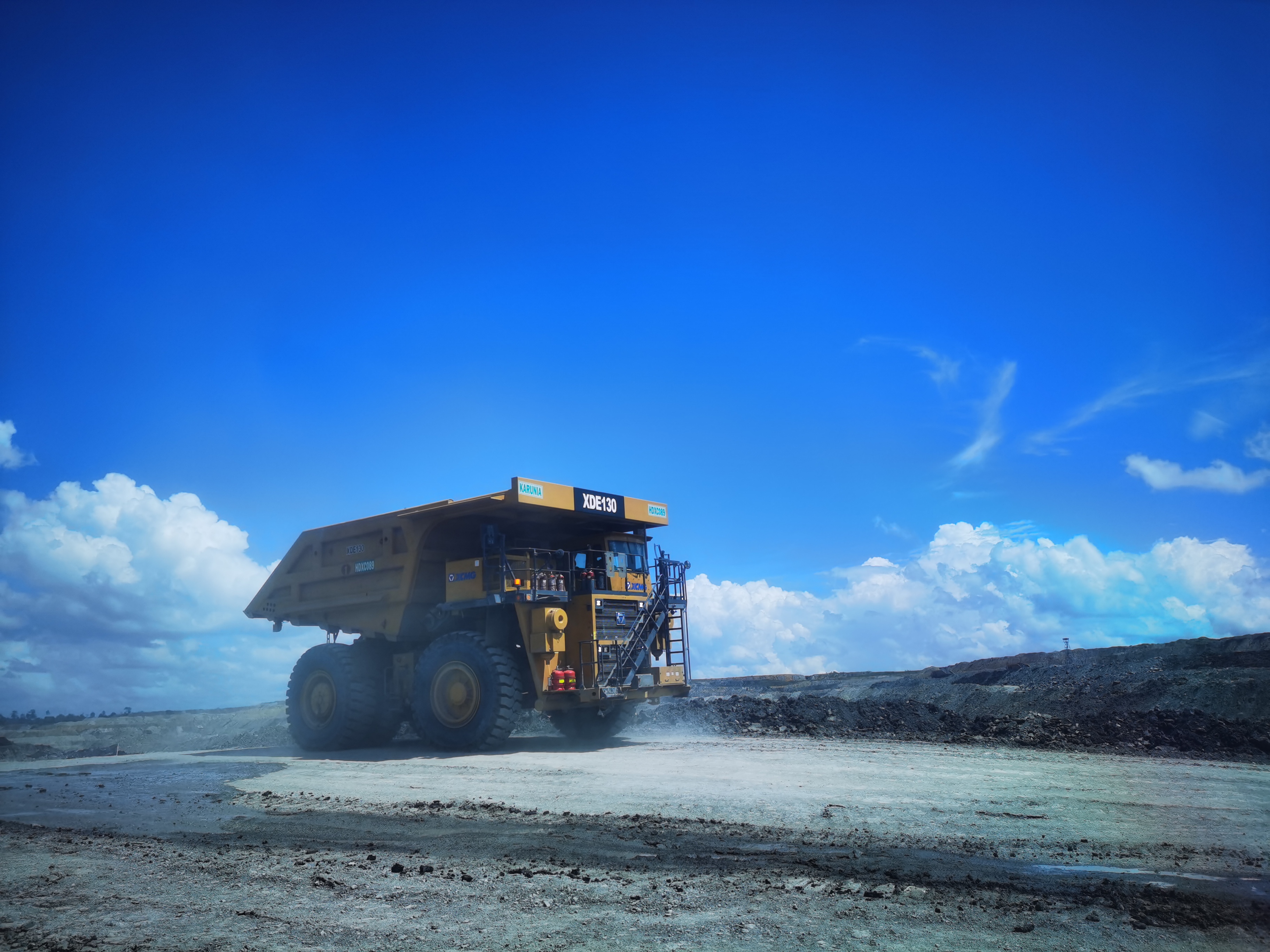 矿业报国，效率传奇！开云电子·「中国」官方网站矿山机械100台+扎根高原