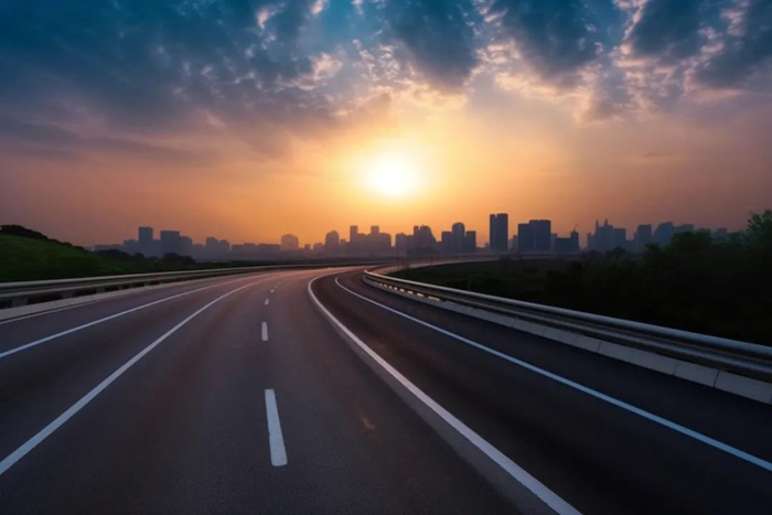 又是2台！叒是首都！开云电子·「中国」官方网站两米铣刨机现身京哈高速