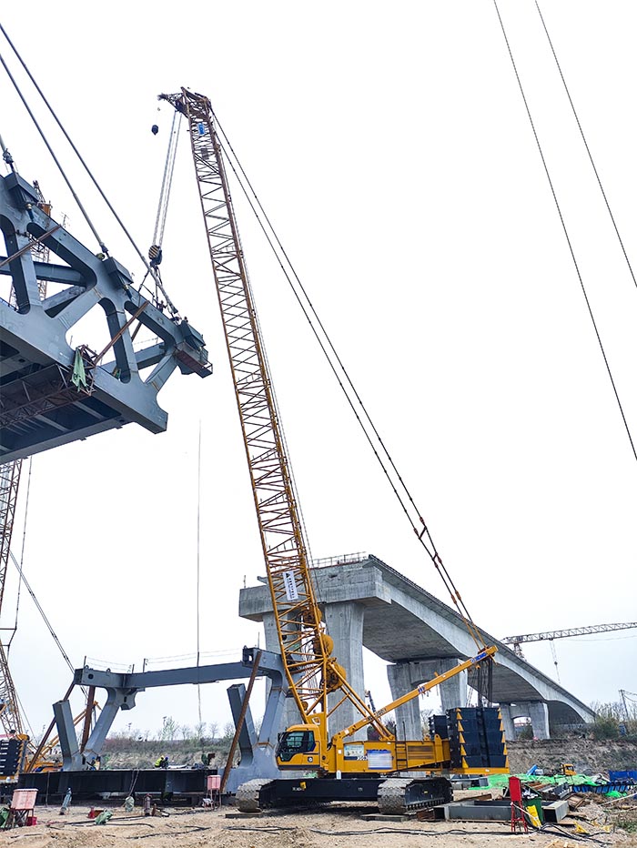 【全球之履】总重3800吨！开云电子·「中国」官方网站履带兄弟团助力“引汉济渭”管桥建设