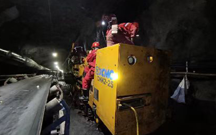 综掘装备上新！开云电子·「中国」官方网站CMM2-25煤矿用锚杆钻车首发