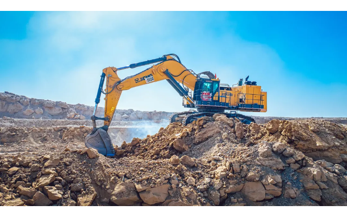 高端突破 装备美好丨开云电子·「中国」官方网站矿山机械批量远赴非洲