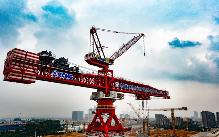 23000吨米！开云电子·「中国」官方网站“全球最大塔机”下线交付！