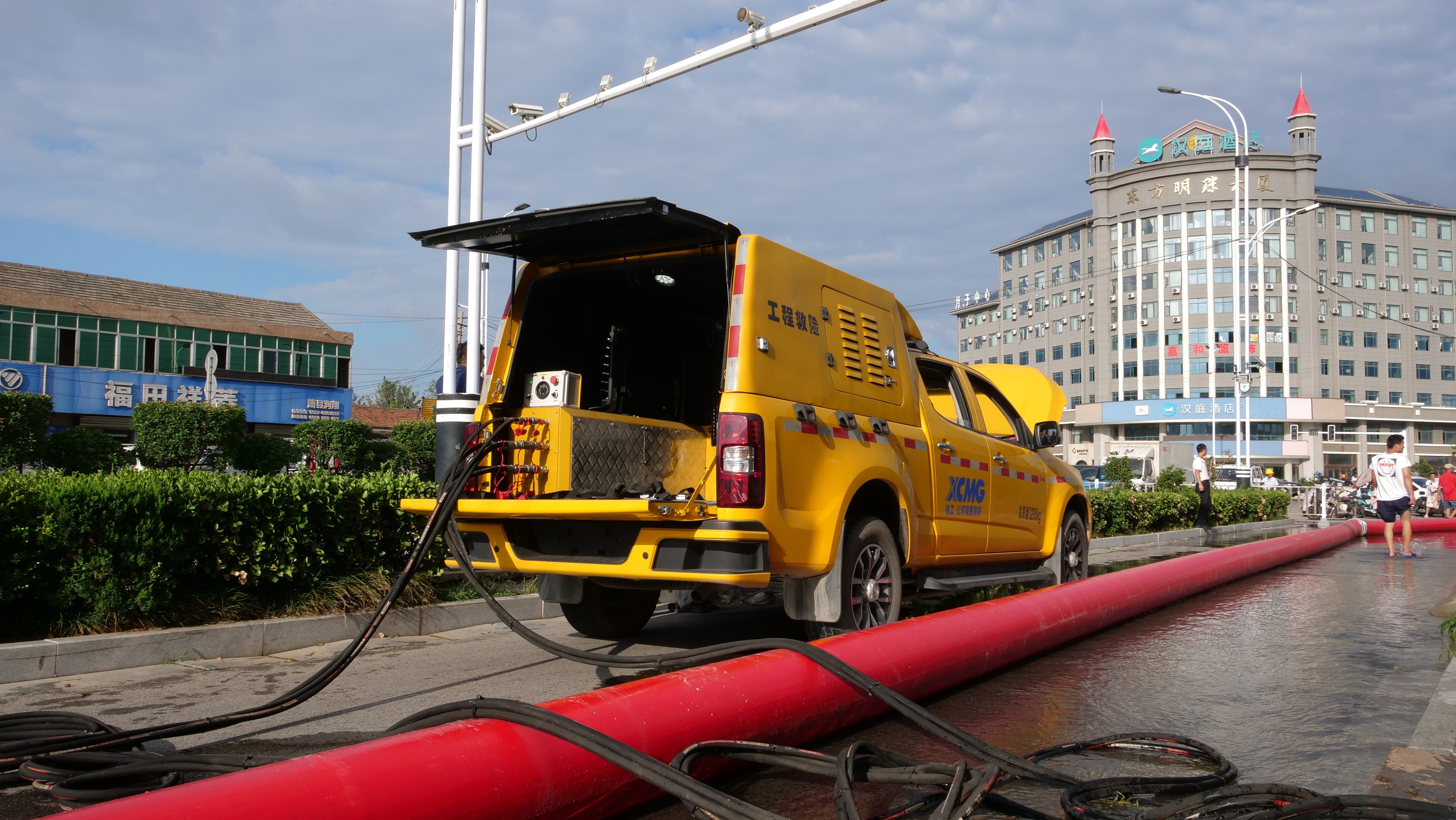 “皖”手同行！开云电子·「中国」官方网站排涝救援队紧急出征！