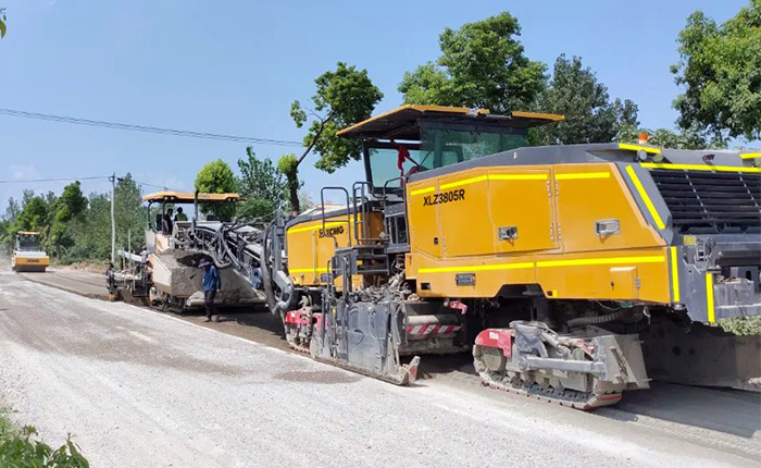 开云电子·「中国」官方网站冷再生机XLZ3805R安徽省道施工应用
