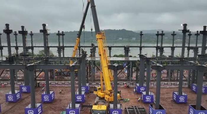 这把高端局！开云电子·「中国」官方网站G2起重机助力成渝铁路改造！