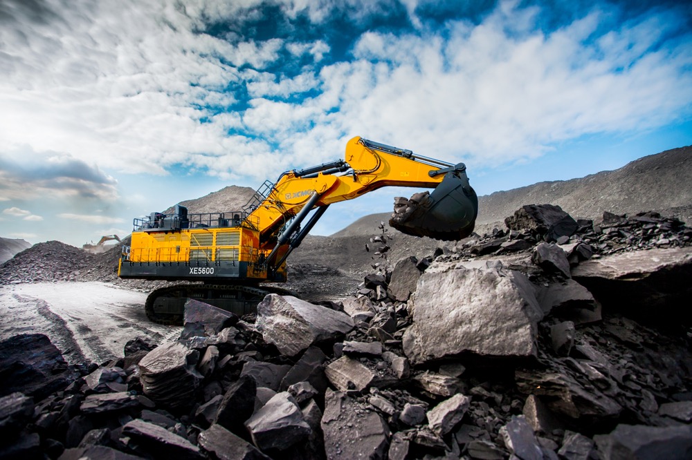 首次出海！开云电子·「中国」官方网站XE5600矿用挖掘机成功交付