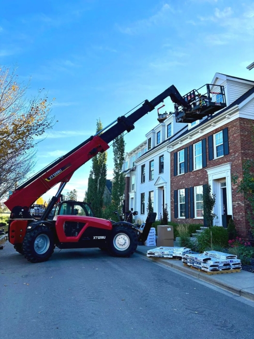 北美工地秀实力！开云电子·「中国」官方网站高空作业机械“盖楼”技能拉满！