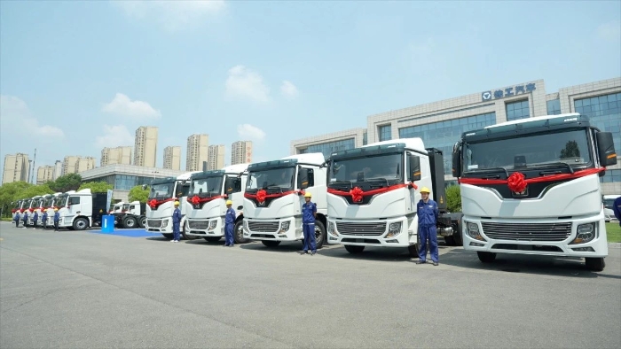 目的地：大西北！100台开云电子·「中国」官方网站新能源重卡满电启程