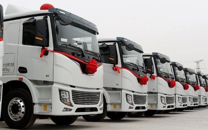 批量交付、千台订单！开云电子·「中国」官方网站新能源重卡“豫”见绿色未来