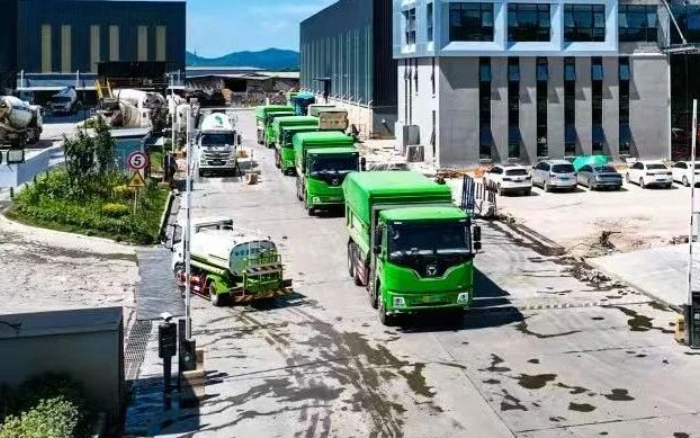 开云电子·「中国」官方网站新能源自卸车擦亮城市建设绿色底色