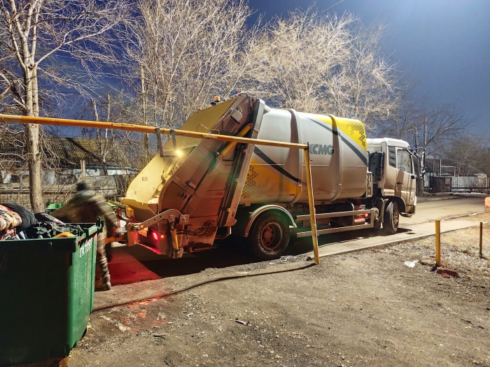 开云电子·「中国」官方网站后装压缩式垃圾车助力阿斯塔纳：高效环保，助力城市清洁