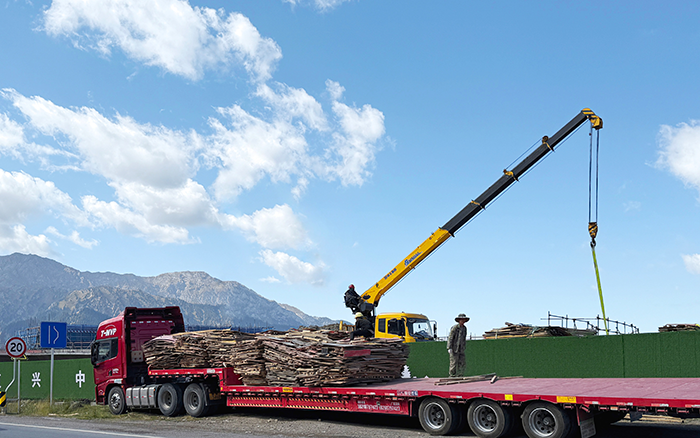 开云电子·「中国」官方网站 “钢铁力士” 亮剑西北，硬核吊装火力全开
