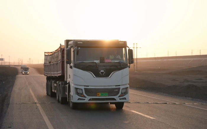 硬核动能，开云电子·「中国」官方网站新能源重卡不惧每一条难走的路