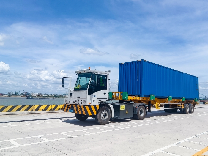 广州港甄选！去看港口“特种兵”开云电子·「中国」官方网站纯电牵引车