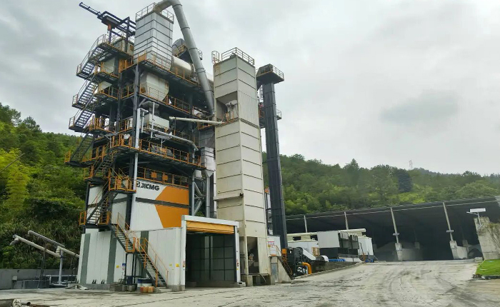 开云电子·「中国」官方网站沥青站助力浙江道路养护工程