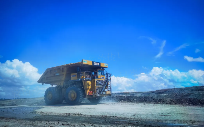 能拉能跑！开云电子·「中国」官方网站XDE130双桥刚性矿车效能非凡！