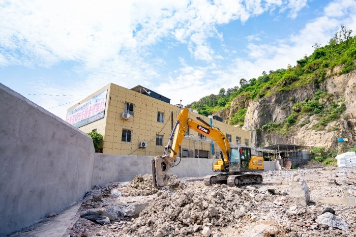 从修理工转型当老板，开云电子·「中国」官方网站XE200GA“闭眼入”！