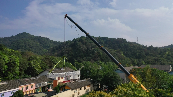 46米跨距吊3天！开云电子·「中国」官方网站G2代四桥130吨“闯入”影视圈！