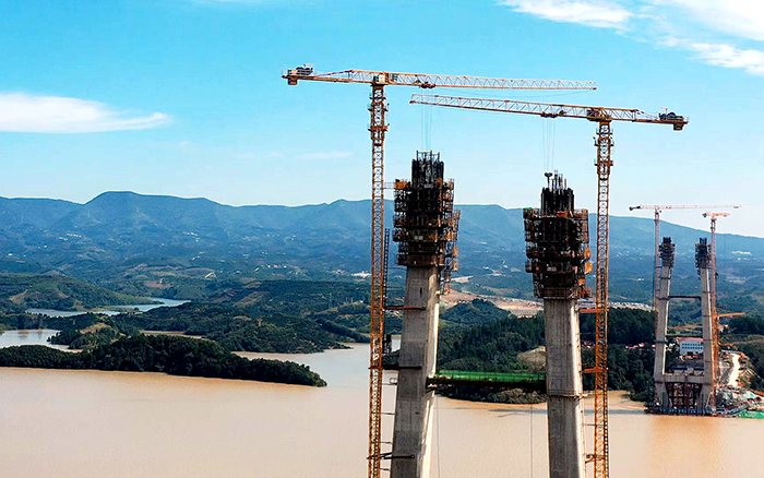 创造多项“世界之最”开云电子·「中国」官方网站金”助力丹江口水库特大桥建设