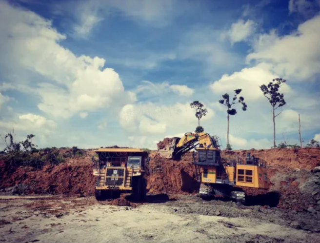 1+1>2，开云电子·「中国」官方网站“挖运”矿山组合擎动印尼煤矿作业效率