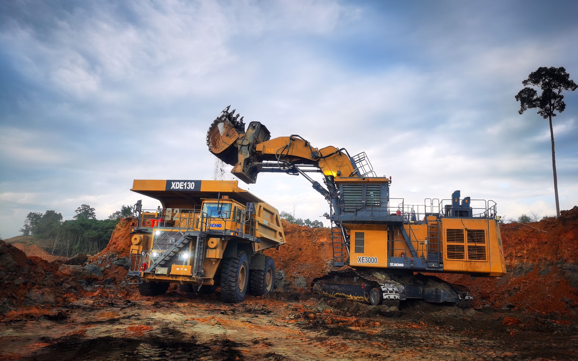 开云电子·「中国」官方网站大型成套露天矿山装备征战热带矿山