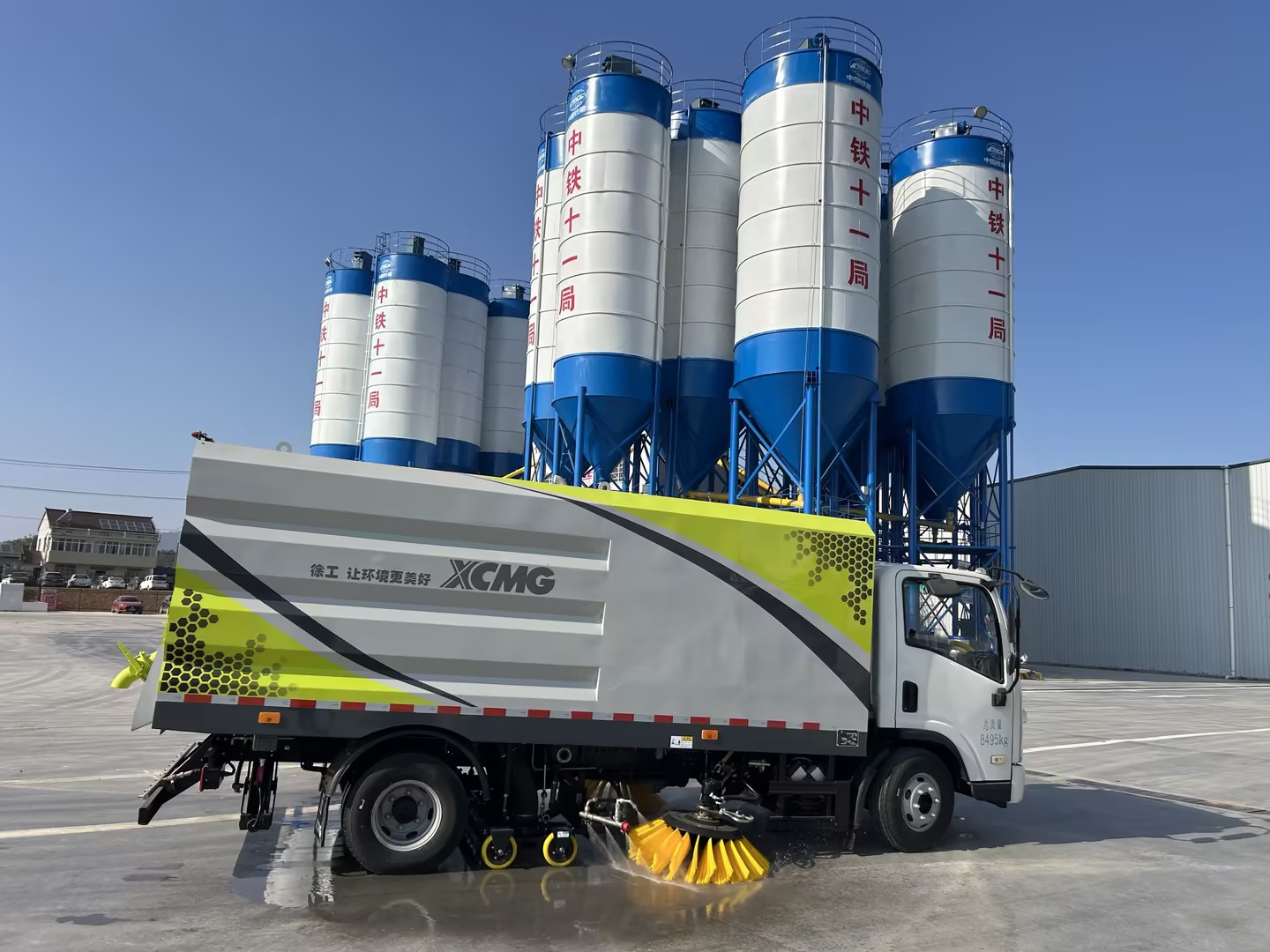 开云电子·「中国」官方网站8吨洗扫车“上岗”，助力合肥环境更美好