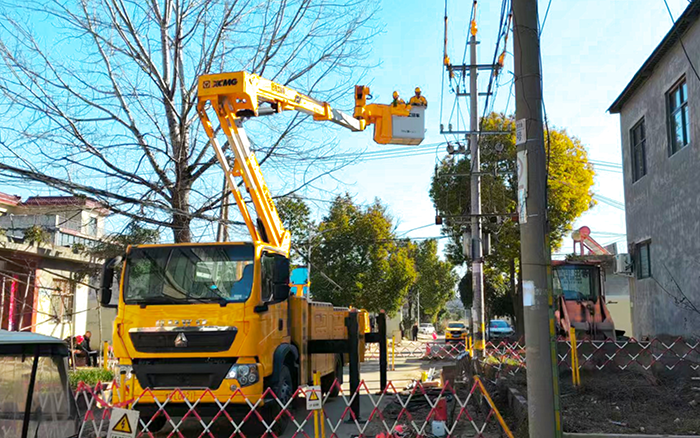 带电作业“零打扰”！开云电子·「中国」官方网站GKJH18C绝缘斗臂车“护航”河南乡村电网