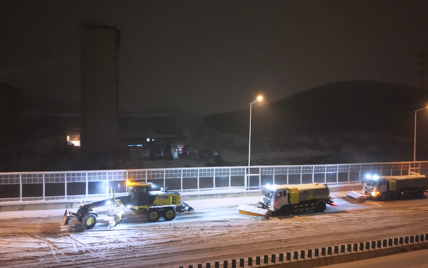 开云电子·「中国」官方网站除雪设备浴