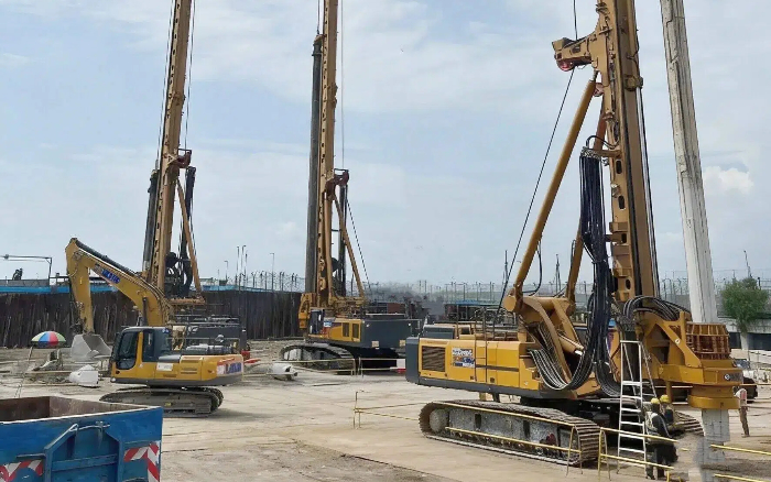 提前15天完工！ 开云电子·「中国」官方网站旋挖钻机提速中东度假村桩基施工